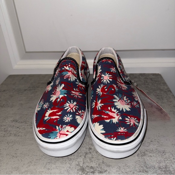Vans Classic Slip On Crew Floral Men’s 5.5 / Women's 7 Blue Purple Red Shoes - Picture 1 of 7